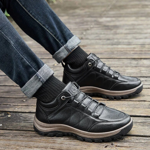 אורבן לוקס | סניקרס יוקרתיות 